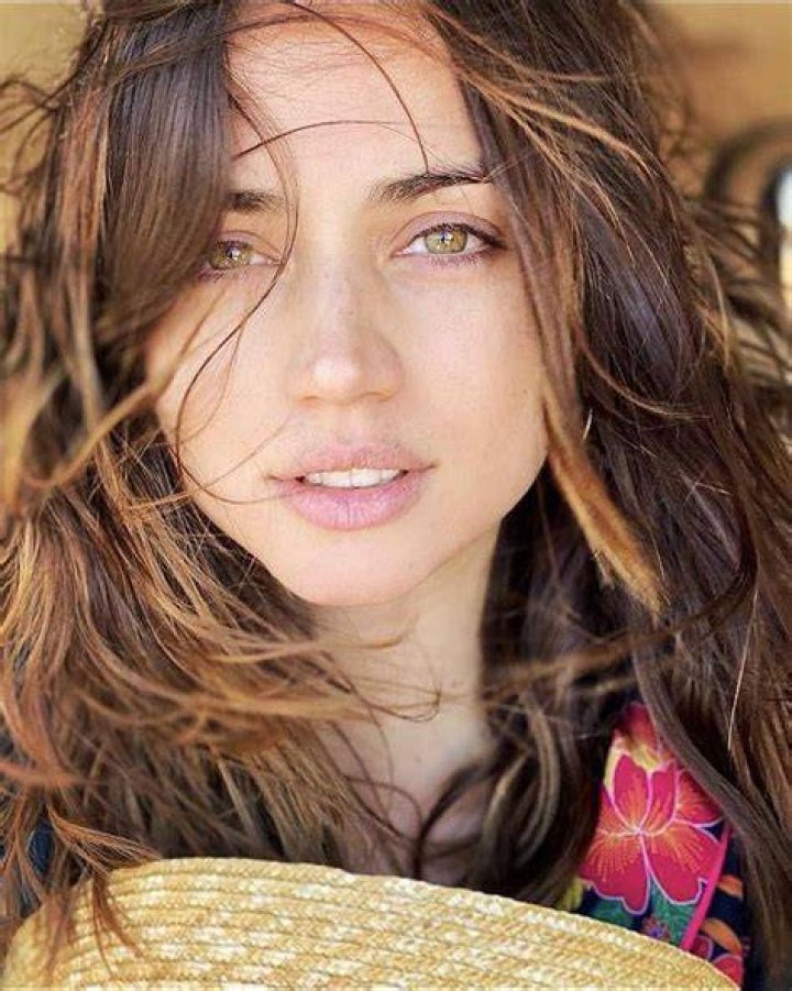 Women We Love Ana De Armas (33 Photos) Suburban Men