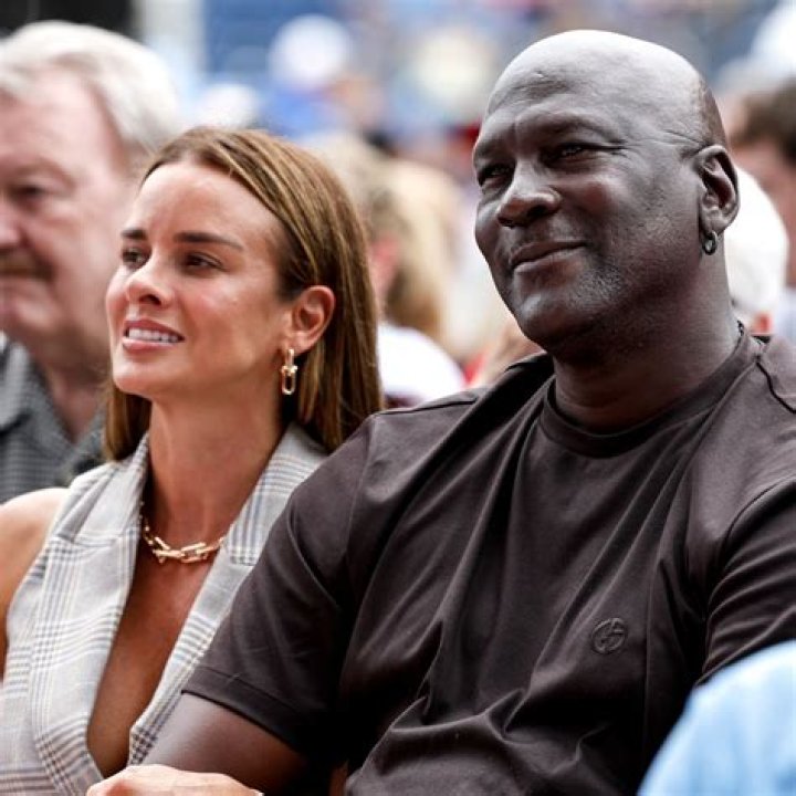 Yvette Prieto Who Is Michael Jordan's Wife? POPSUGAR Celebrity Photo 3