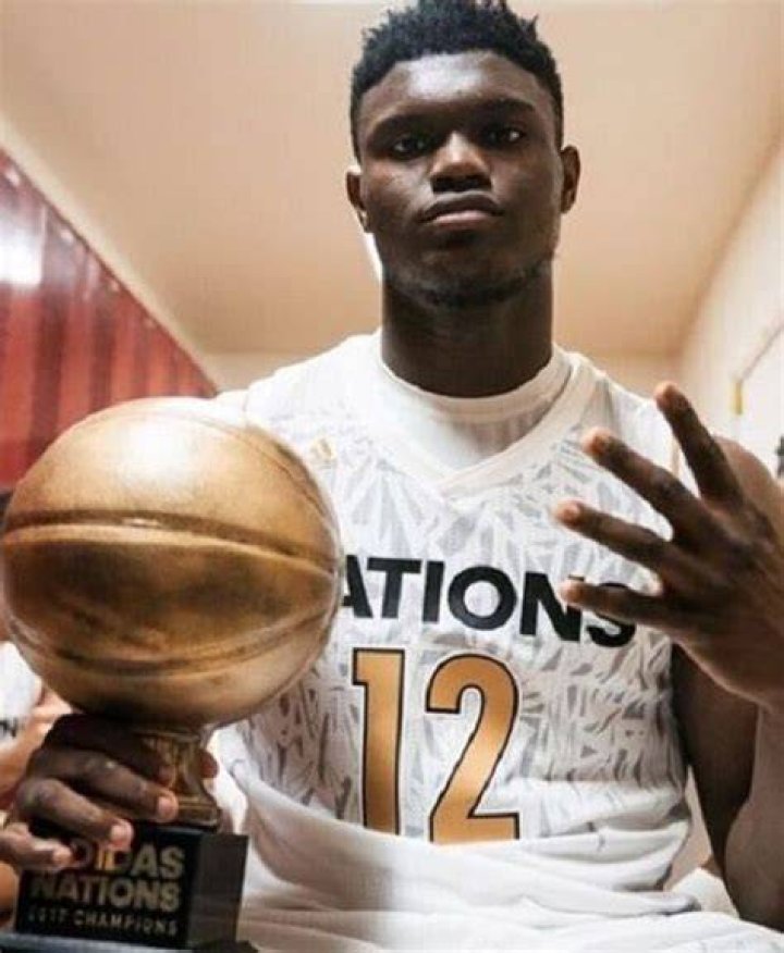 Zion Williamson Height, Weight, Age, Girlfriend, Bio, Net worth & Family